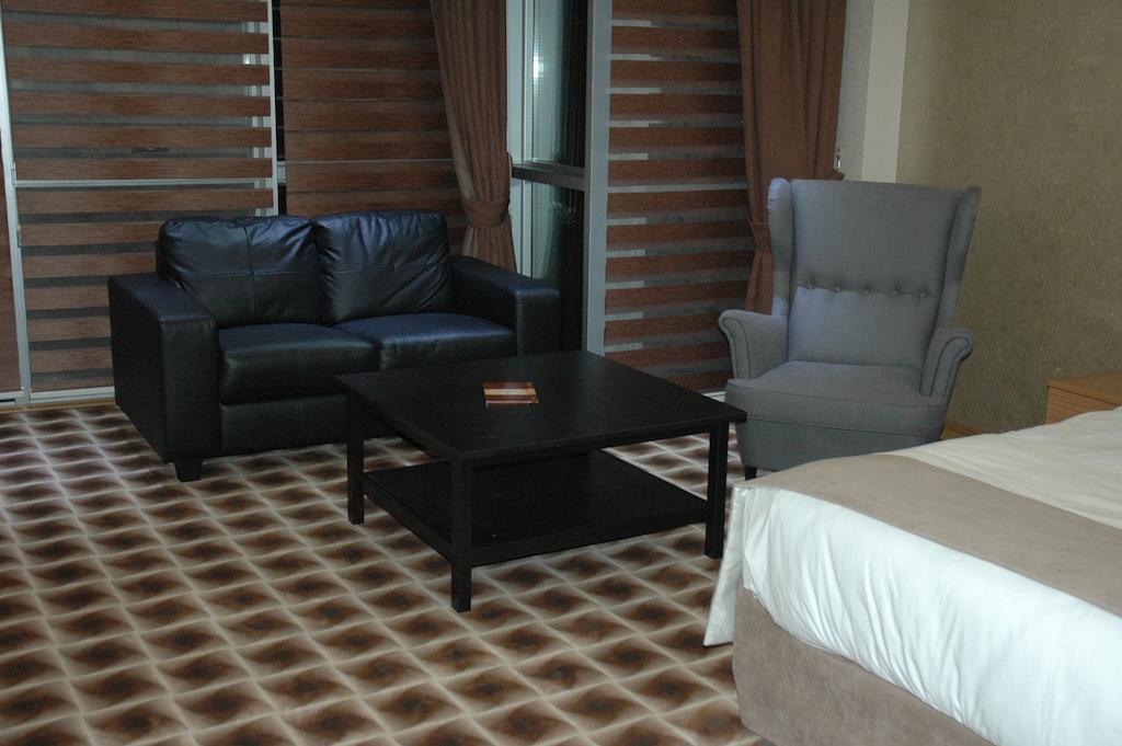 Way Hotel Izmir Rum bild