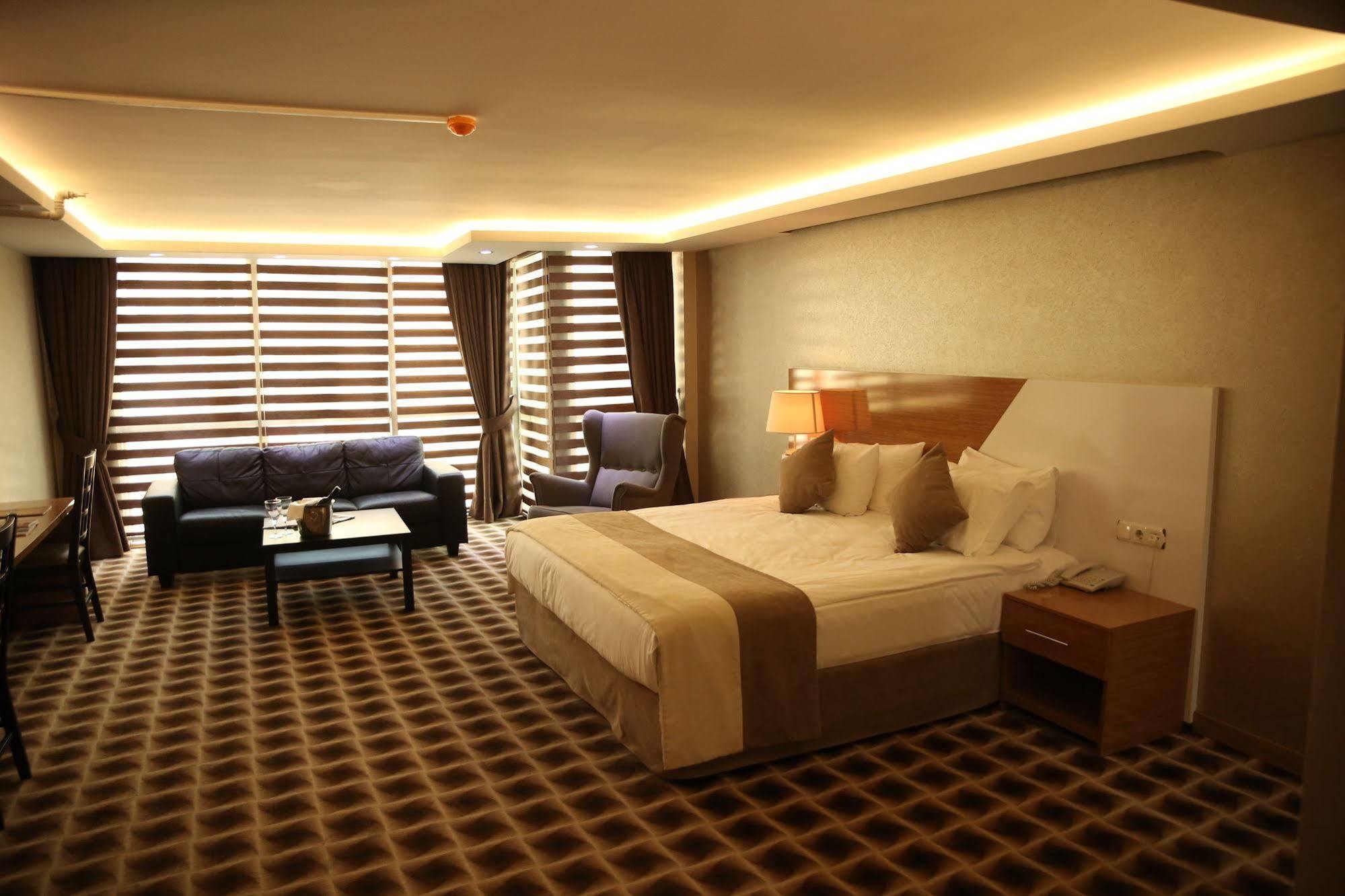 Way Hotel Izmir Exteriör bild
