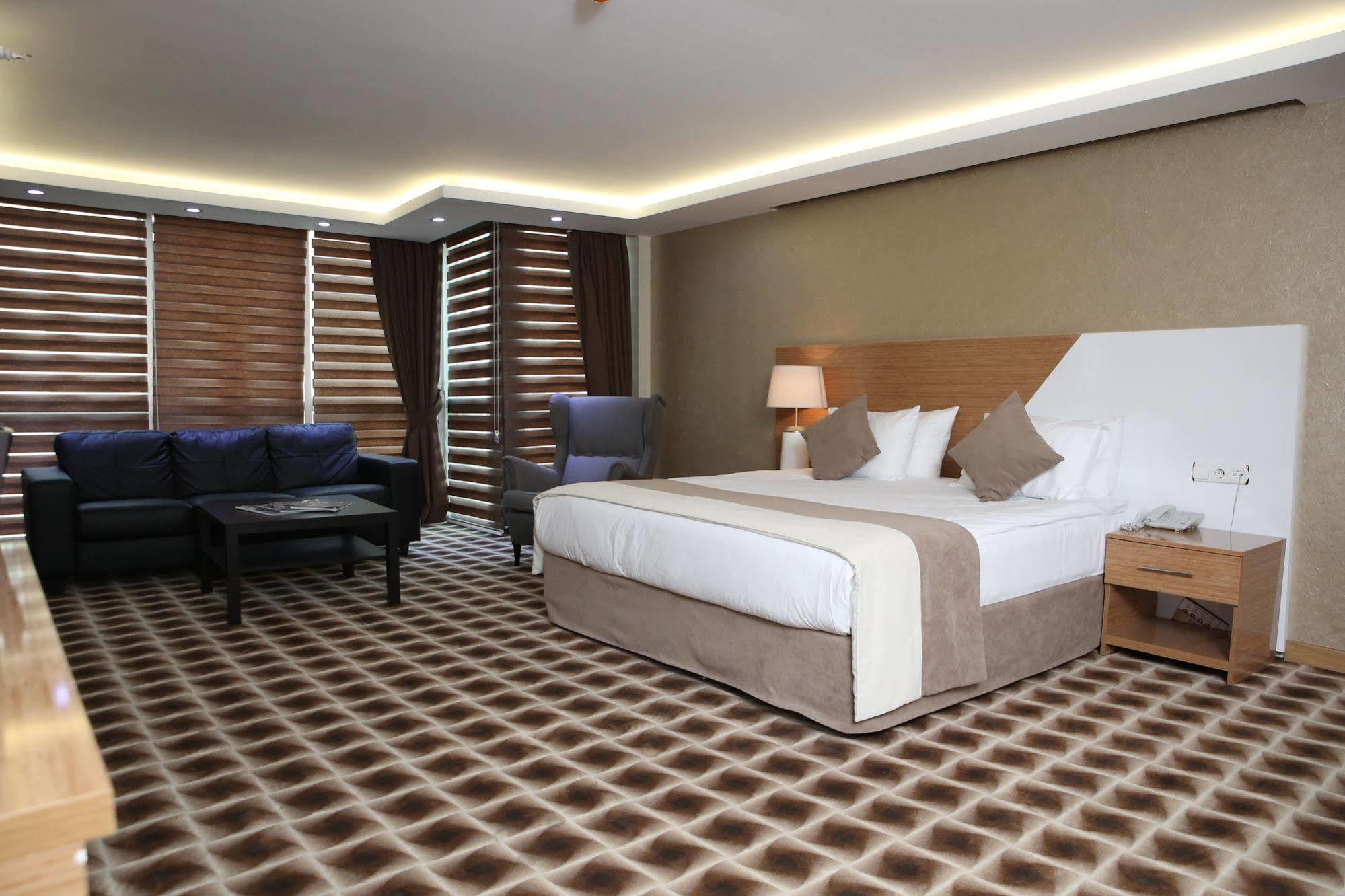 Way Hotel Izmir Exteriör bild