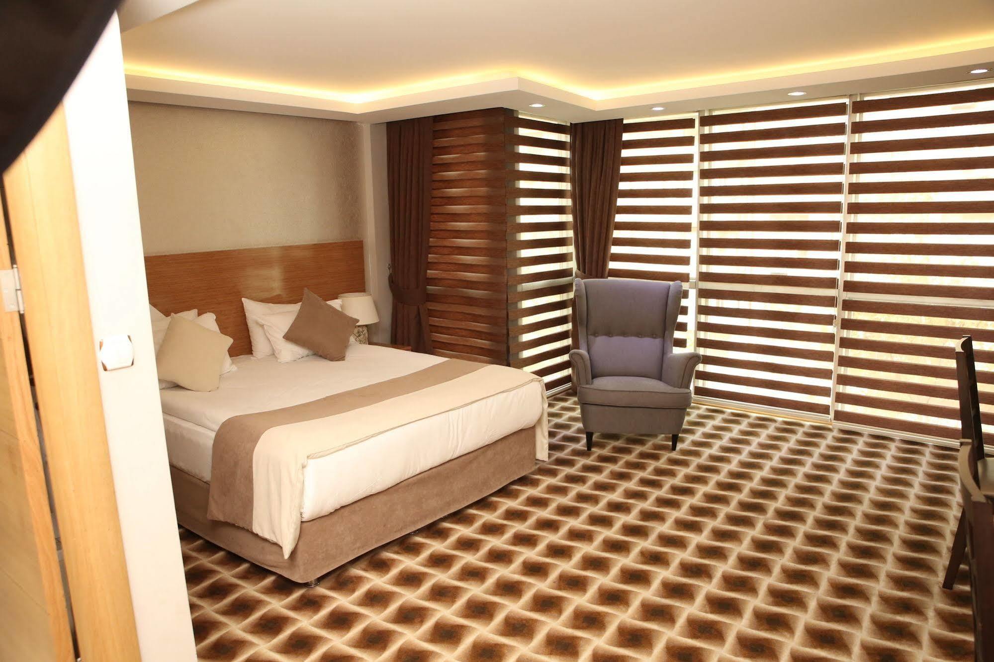 Way Hotel Izmir Exteriör bild